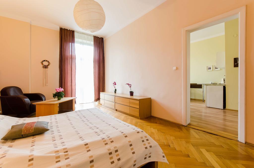 Fantasia Apartments Krakau Buitenkant foto